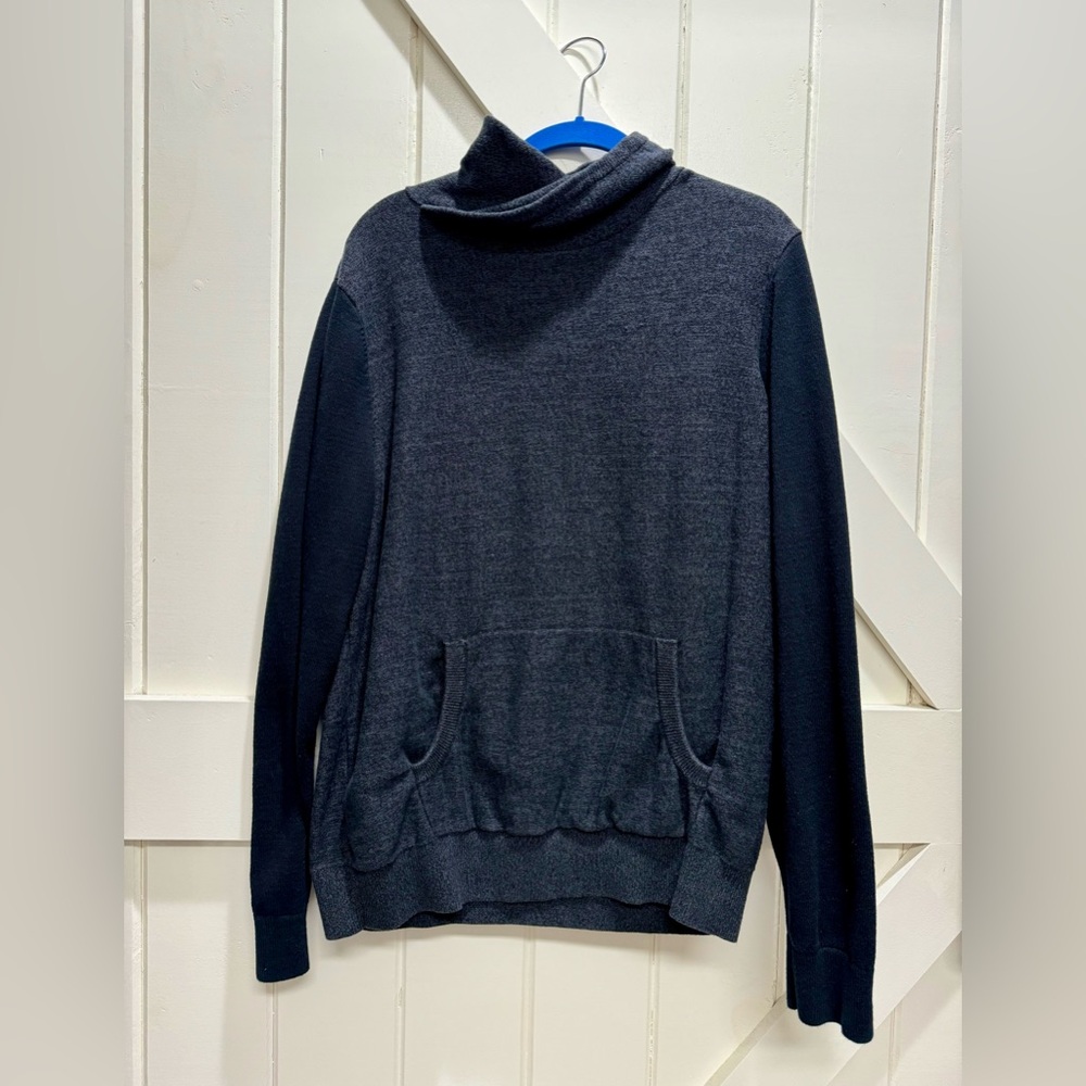 Express Mens Gray & Black Sweater, Size Large